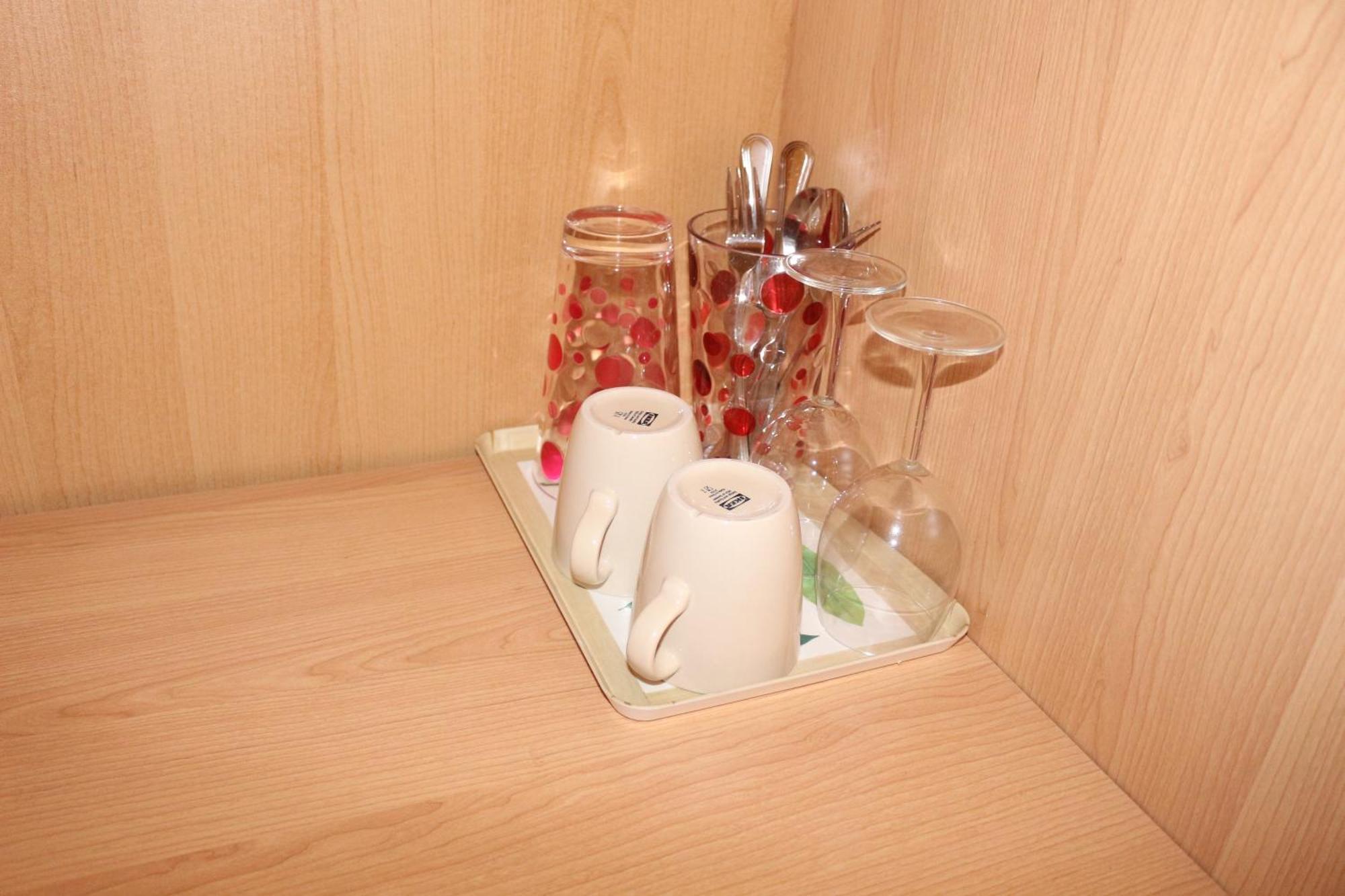 Ensuite Master Bedroom, Private Bathroom, Inside Family Home, Walking Distance To Harry Potter Watford  Exterior photo